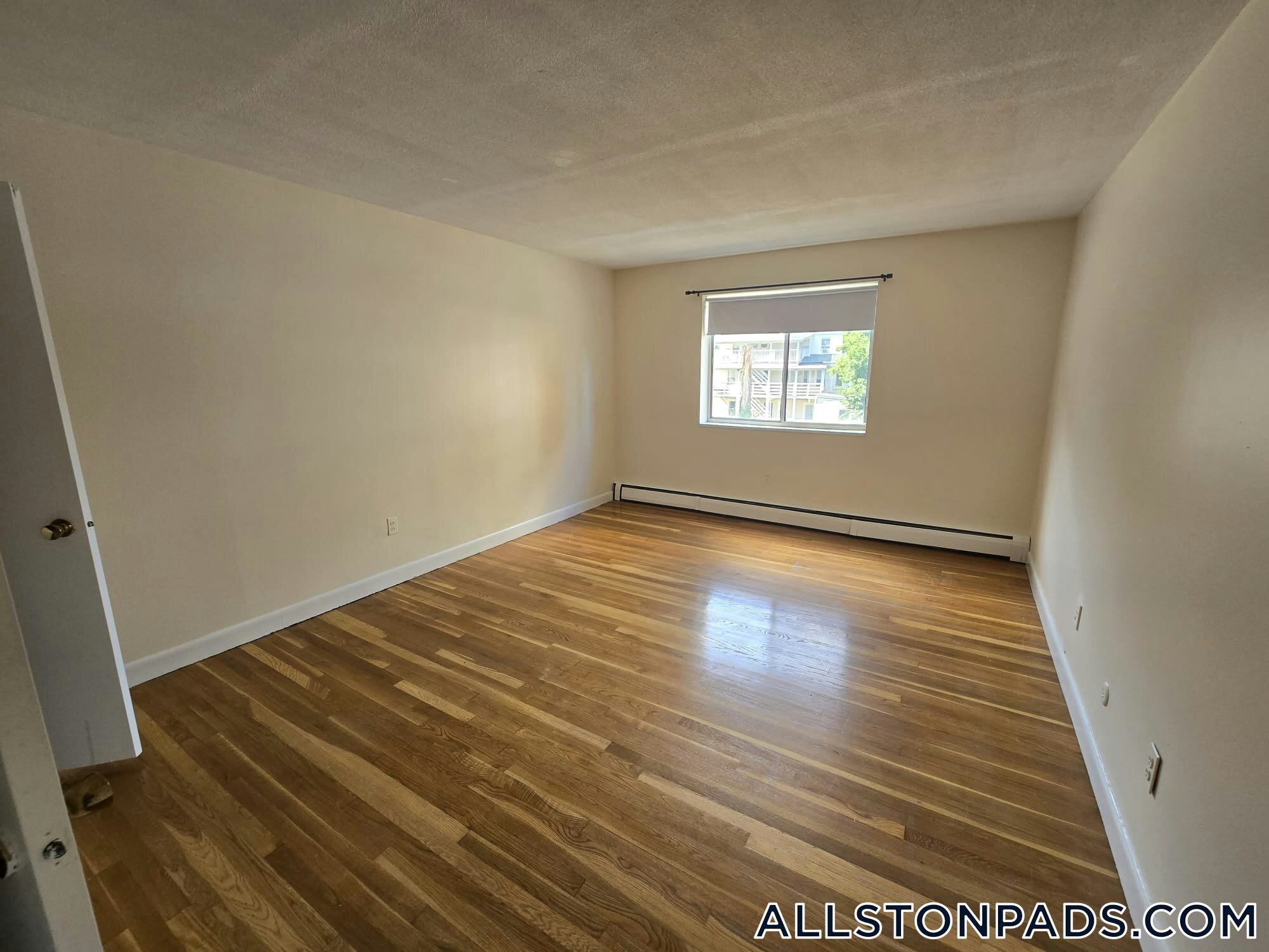 Building Photo - 90 Gardner St