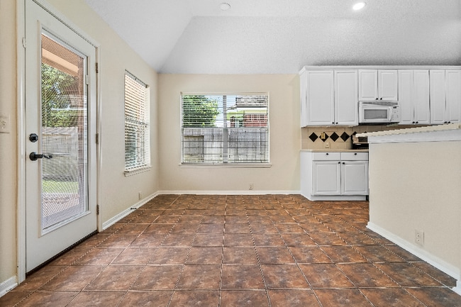 Building Photo - 7522 Broken Oak Ln