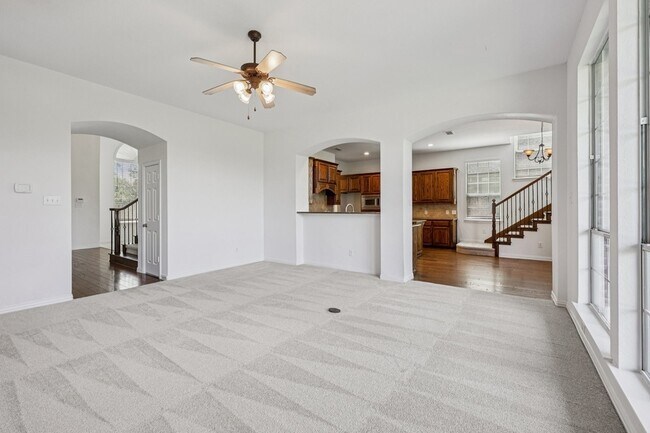 Building Photo - 11295 Apple Valley Dr