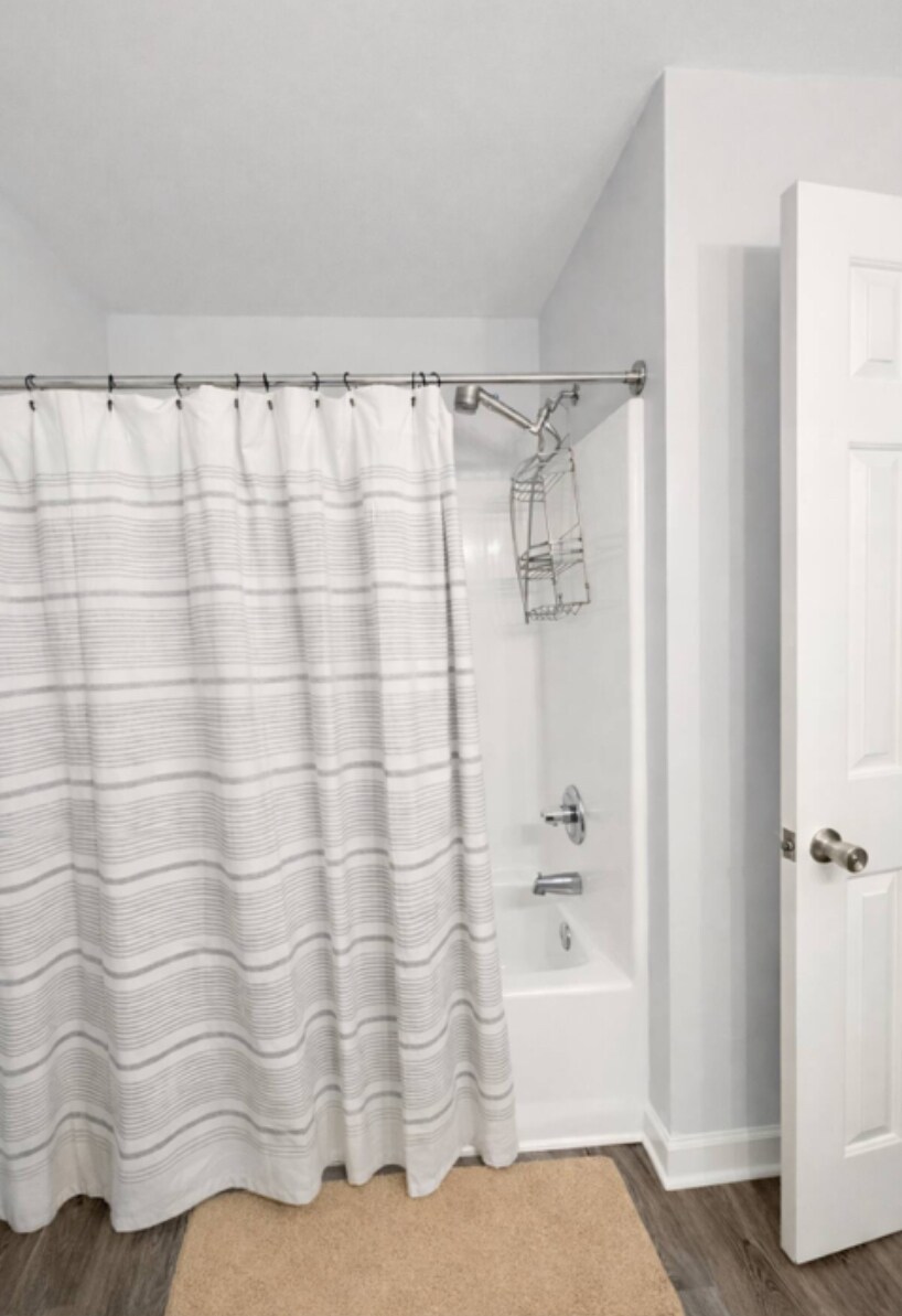 Bath - 3443 Clover Meadows Dr