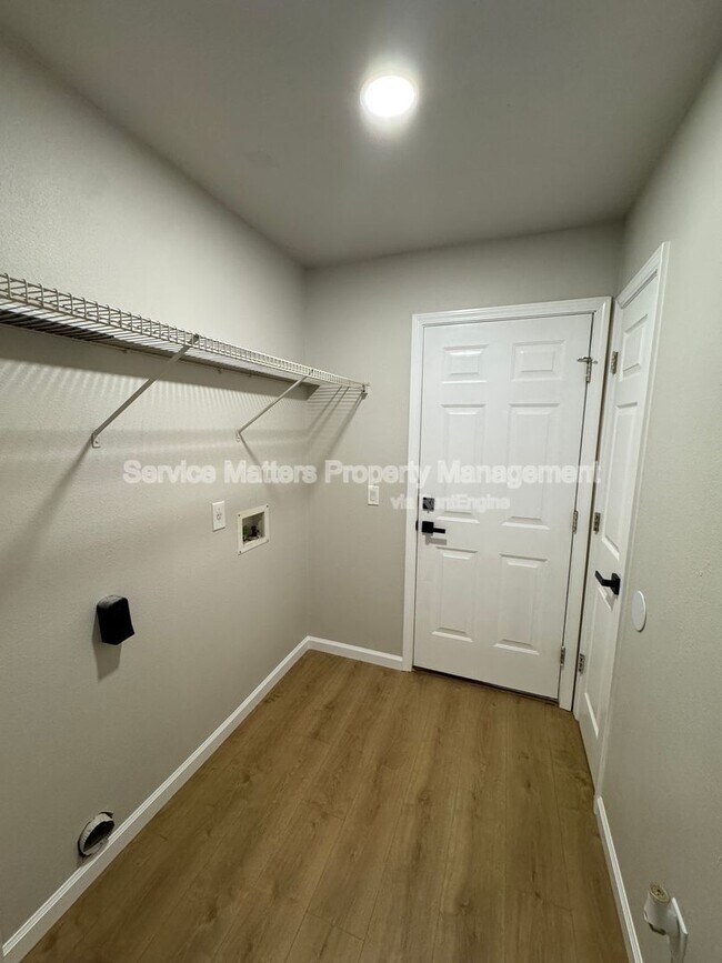 Building Photo - 10520 Wilderness Ln