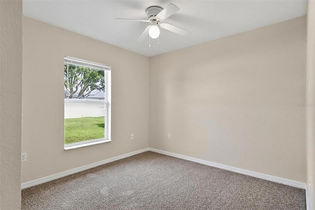 Building Photo - 9 Lytton Ln