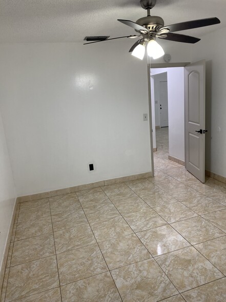 Building Photo - 1493 NE 148th St