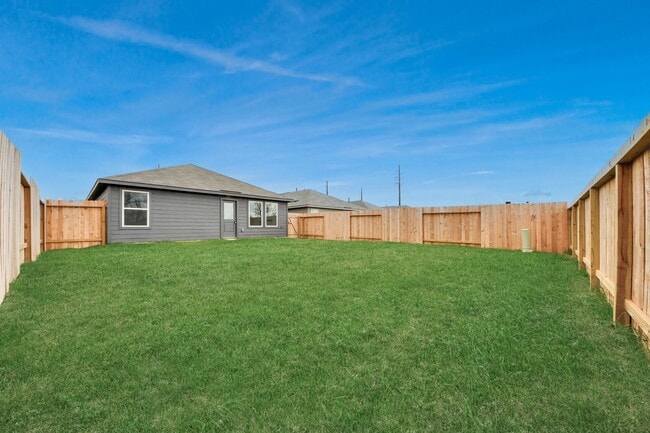 Building Photo - 29643 Knollwood Bay Rd