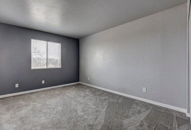 Building Photo - 6120 Antelope Villas Cir