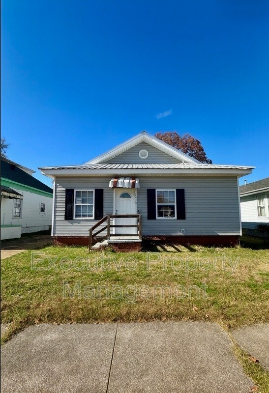 Primary Photo - 1420 3rd Ave N