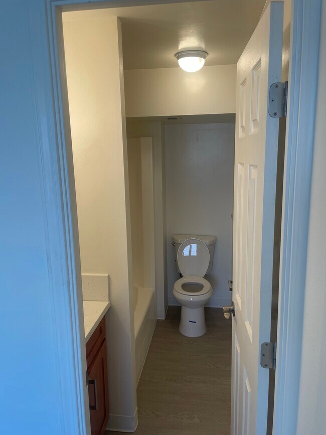 Building Photo - 801 Ala Nioi Pl