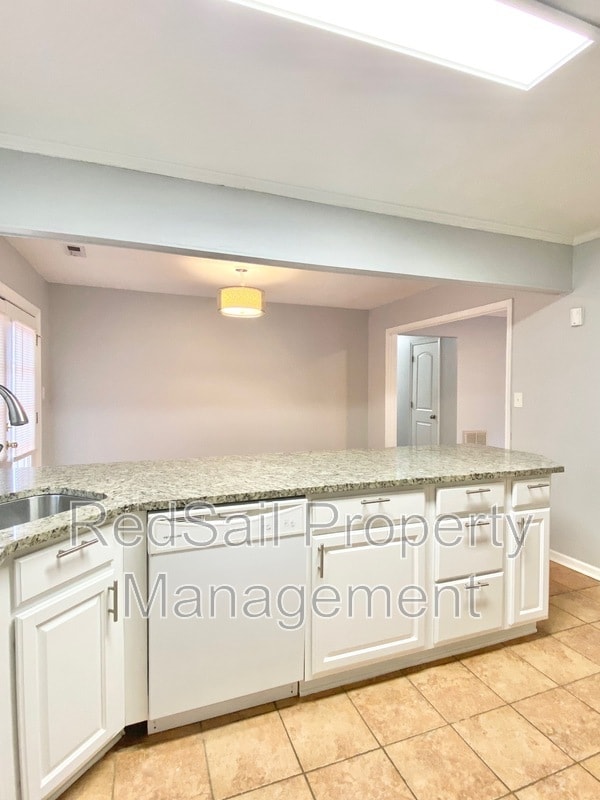 Building Photo - 773 Childress Dr