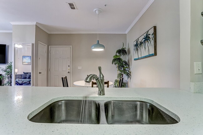 Building Photo - 170 Veracruz Dr