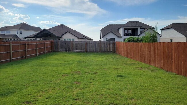 Building Photo - 217 Redonda Dr