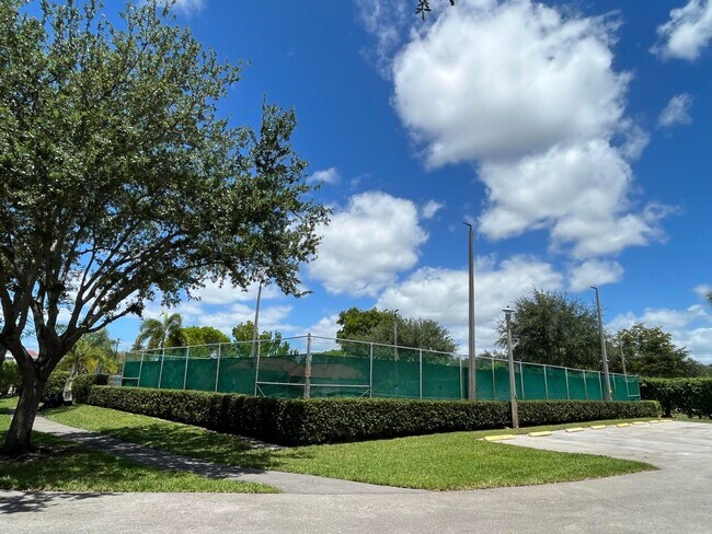 Building Photo - 1765 San Jose Dr