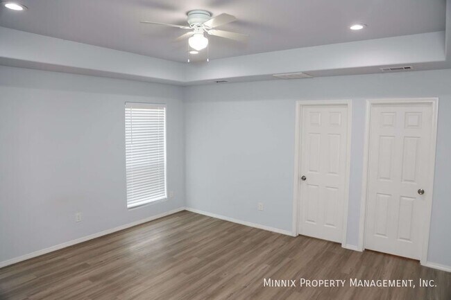 Building Photo - 1649 Wrigley Dr