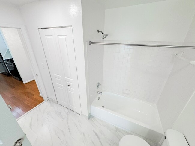 Building Photo - Freshly Renovated 1 Bed 1 Bath Condo With Balcony In Vibrant Savoy Park - Water Included