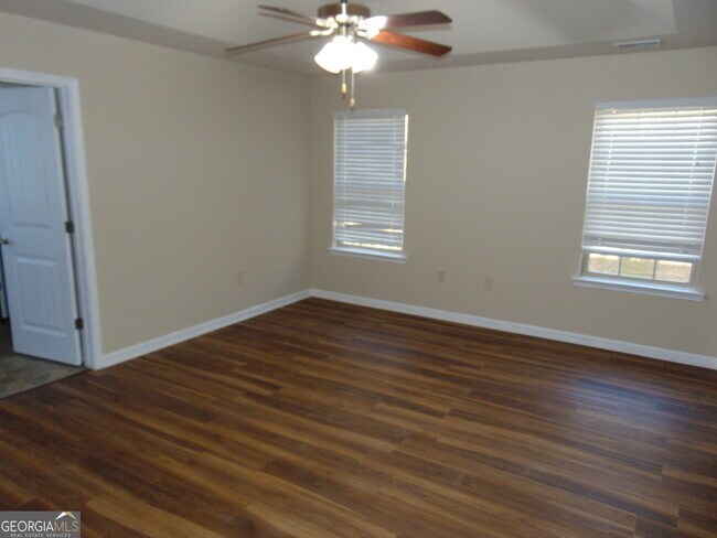 Building Photo - 1320 Napa Valley Dr SW