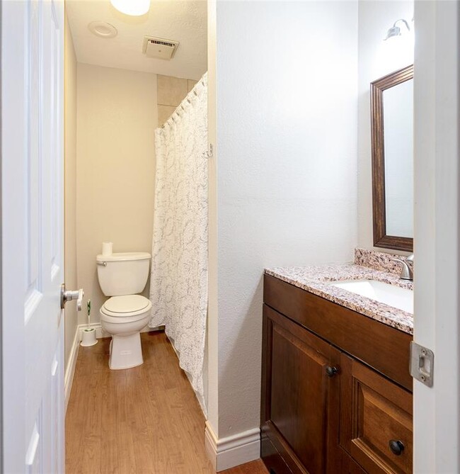 Building Photo - 9029 Gaylord Dr