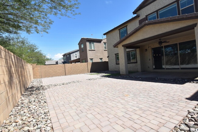 Building Photo - 250 E Wisteria Dr
