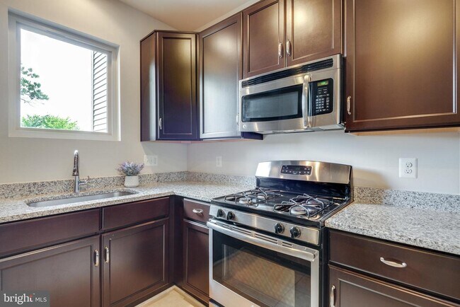 Building Photo - 42270 Yancey Terrace