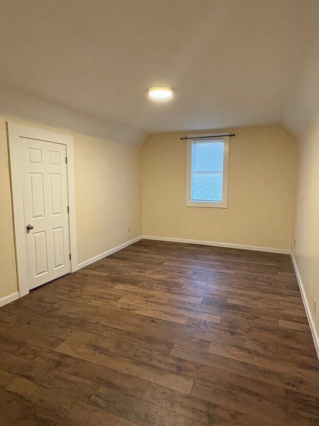 921 N Pershing Ave 921 N Pershing Ave Indianapolis IN 46222