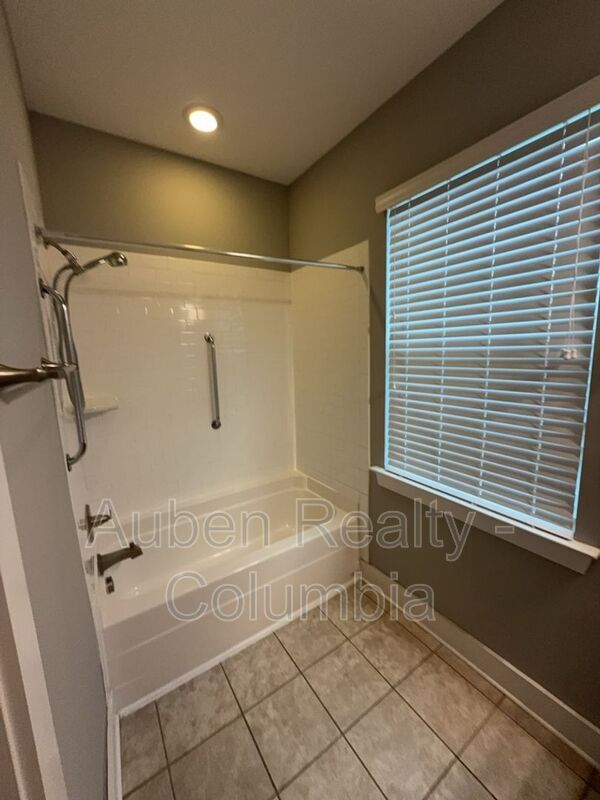 Building Photo - 1331 McDuffie Ave