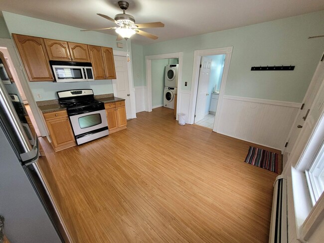 Building Photo - $2350 - 3 Bed / 1 Bath Condominium in Manchester's Somerville Neighborhood with 2 Car Off-Street ...