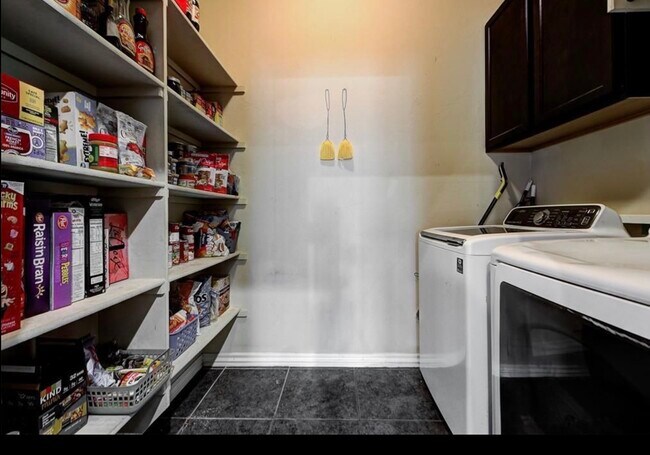 Building Photo - 11905 Whitney Way