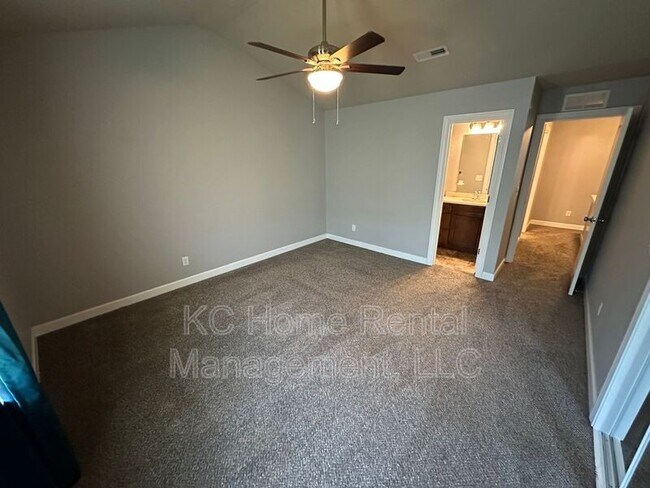 Building Photo - 10530 Kane Dr