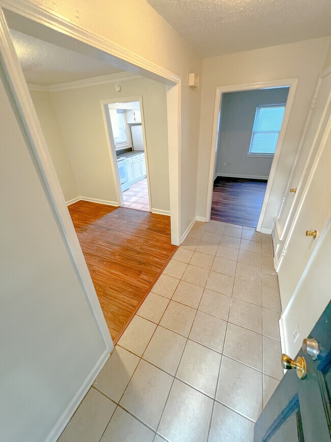 Entryway - 7810 W Navy Cir