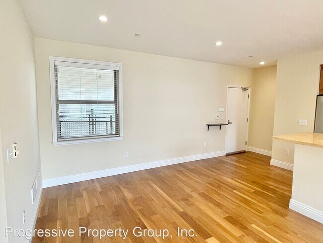 Building Photo - 2 br, 2 bath House - 3184 Mission Street, ...