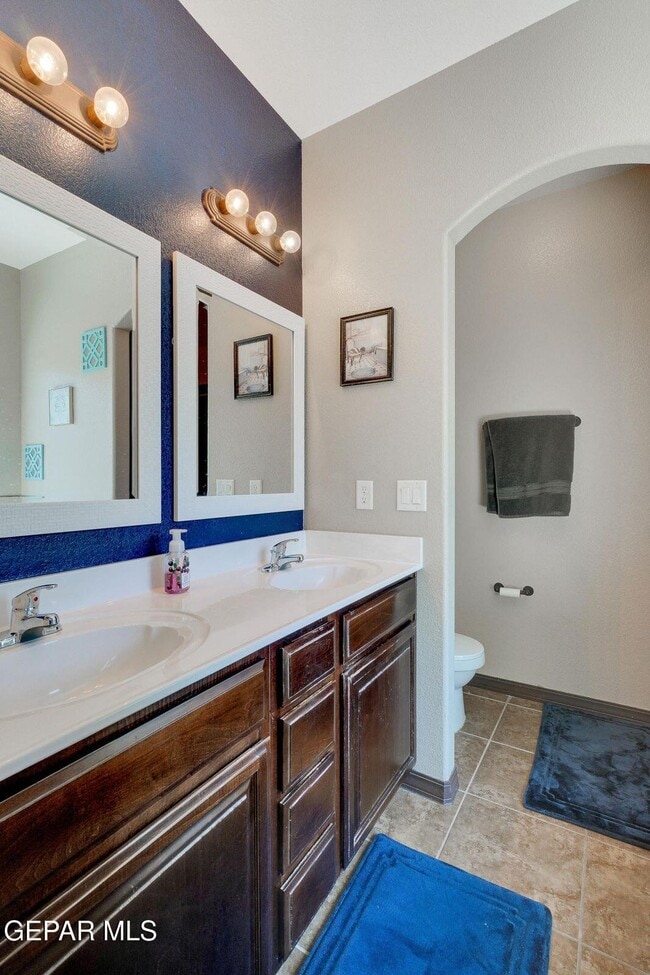 Building Photo - 13240 Emerald River St