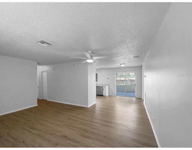 Building Photo - 1541 SW Curry St