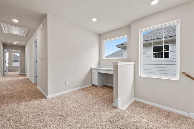 Building Photo - 1009 Lone Peak Wy