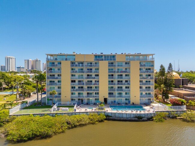 Building Photo - First Floor Riverfront Condo