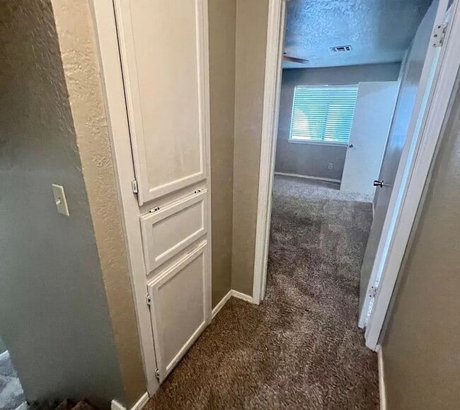 Building Photo - 1,562 sf Duplex in Norman