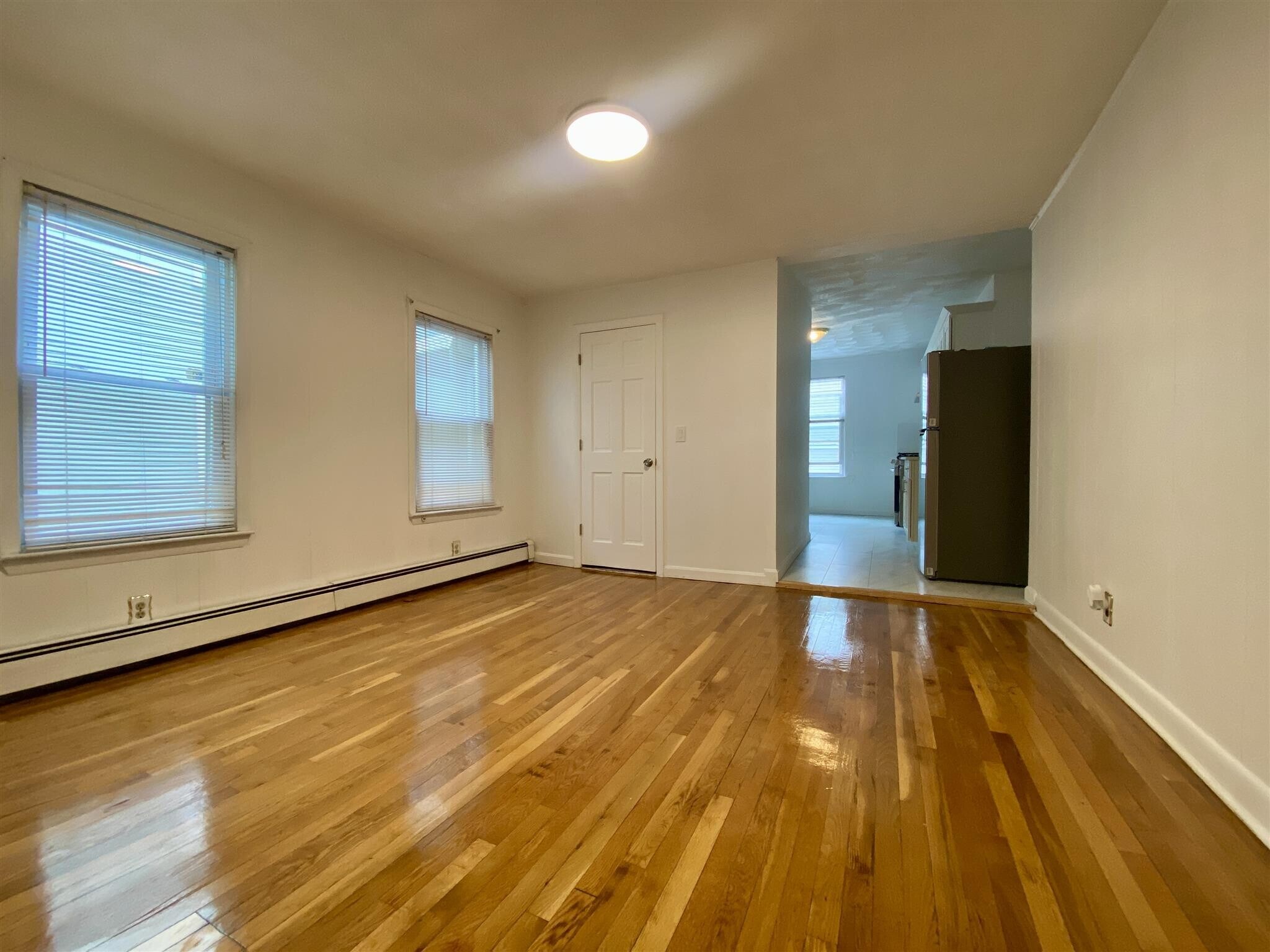 Building Photo - 65 Elm St