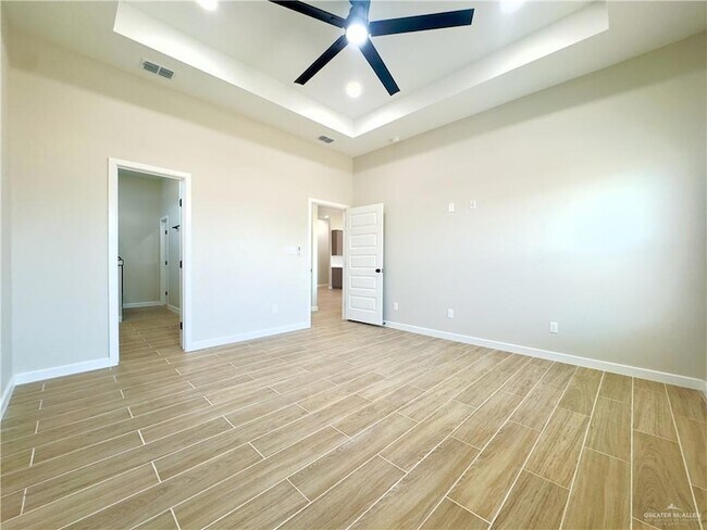Building Photo - 1003 Durango Dr
