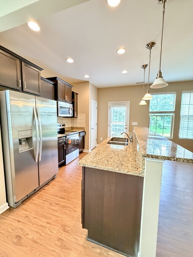 Building Photo - 3719 Landshire View Lane