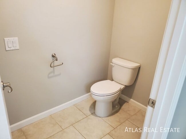 Building Photo - 12102 E Metz Dr