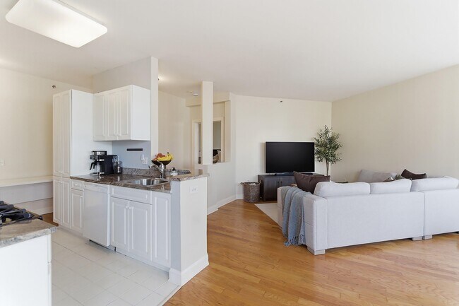 Building Photo - 30 CONSTITUTION Way