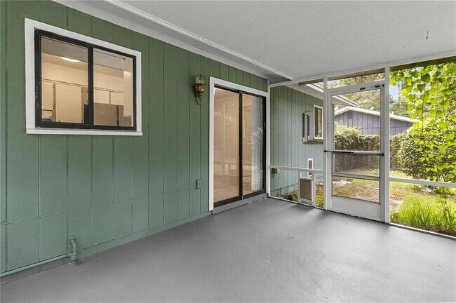 Building Photo - 4344 NW 30th Ter