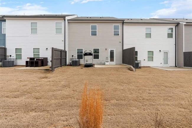 Building Photo - 1144 Westhampton Wy