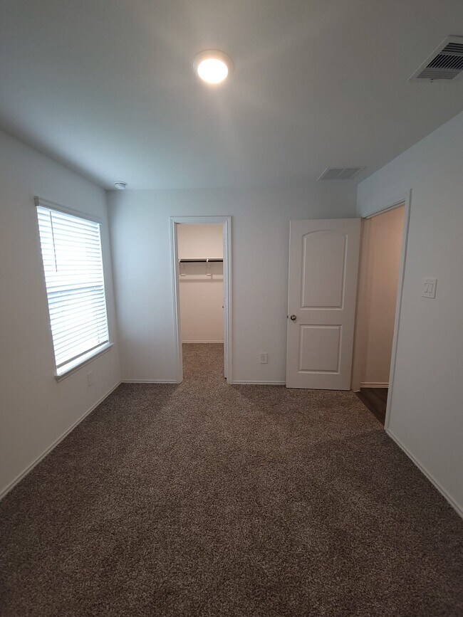 Building Photo - Magnolia