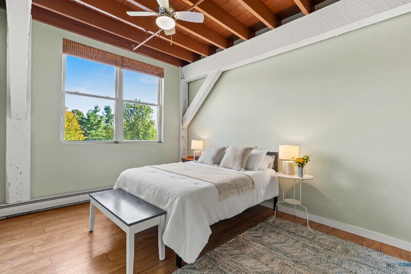 Building Photo - 18 Park St