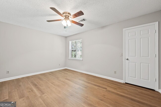 Building Photo - 5313 Waverly Trce