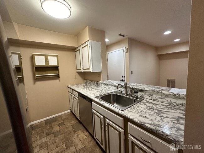 Building Photo - 1006 Aspen Dr