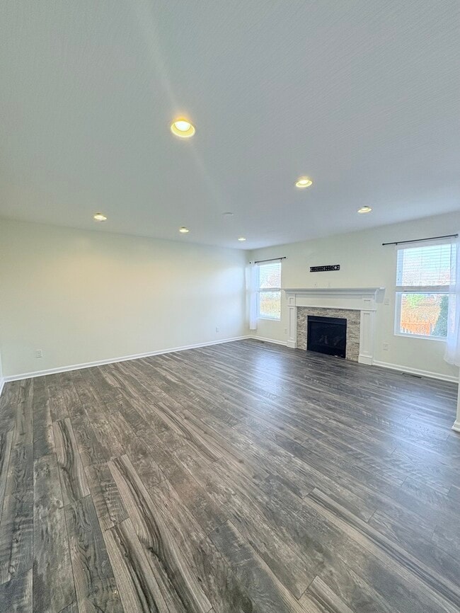 Building Photo - Charming 3BR 2.5BA w/ Pond-View Patio • Fireplace • Loft in Blacklick