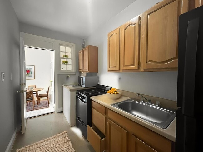 Building Photo - 4023 9th St NE
