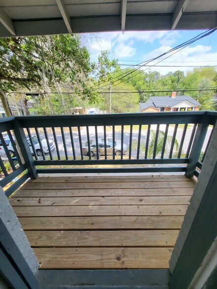 Private Covered Balcony - 1718 Pine Grove Ave