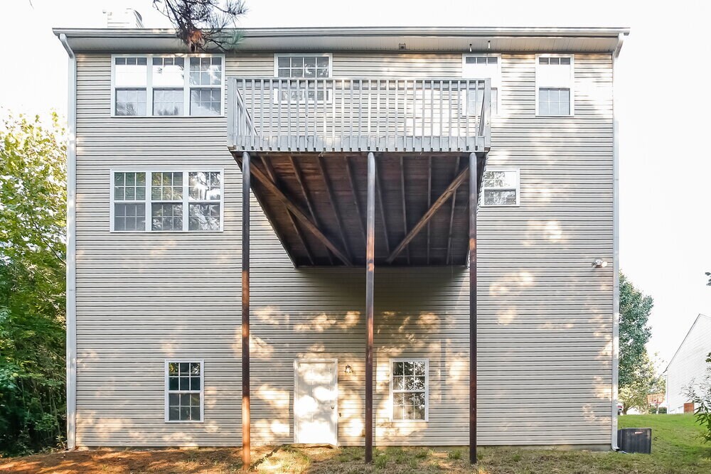 Building Photo - 369 Kades Cove Dr