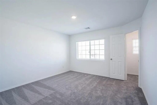 Building Photo - 26615 Lantana Cyn Dr