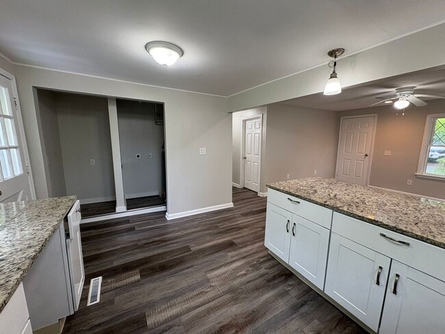 Building Photo - Spacious 3 Besroom Home Brunswick OH